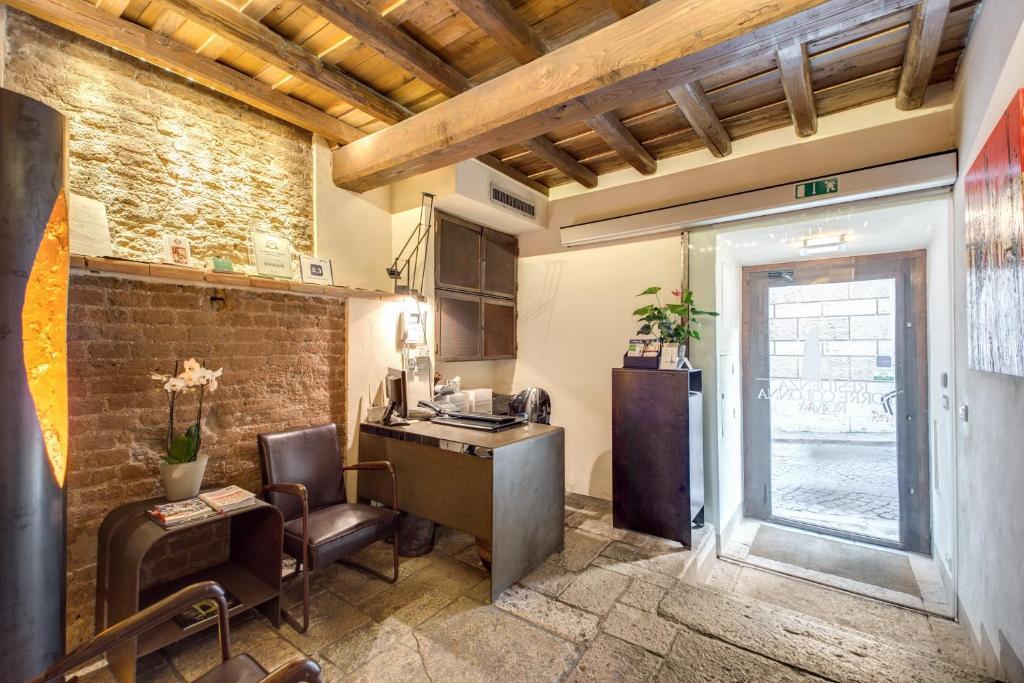 Bed and Breakfast Residenza Torre Colonna Рим Экстерьер фото
