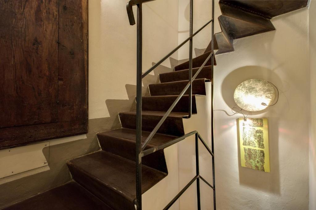 Bed and Breakfast Residenza Torre Colonna Рим Экстерьер фото