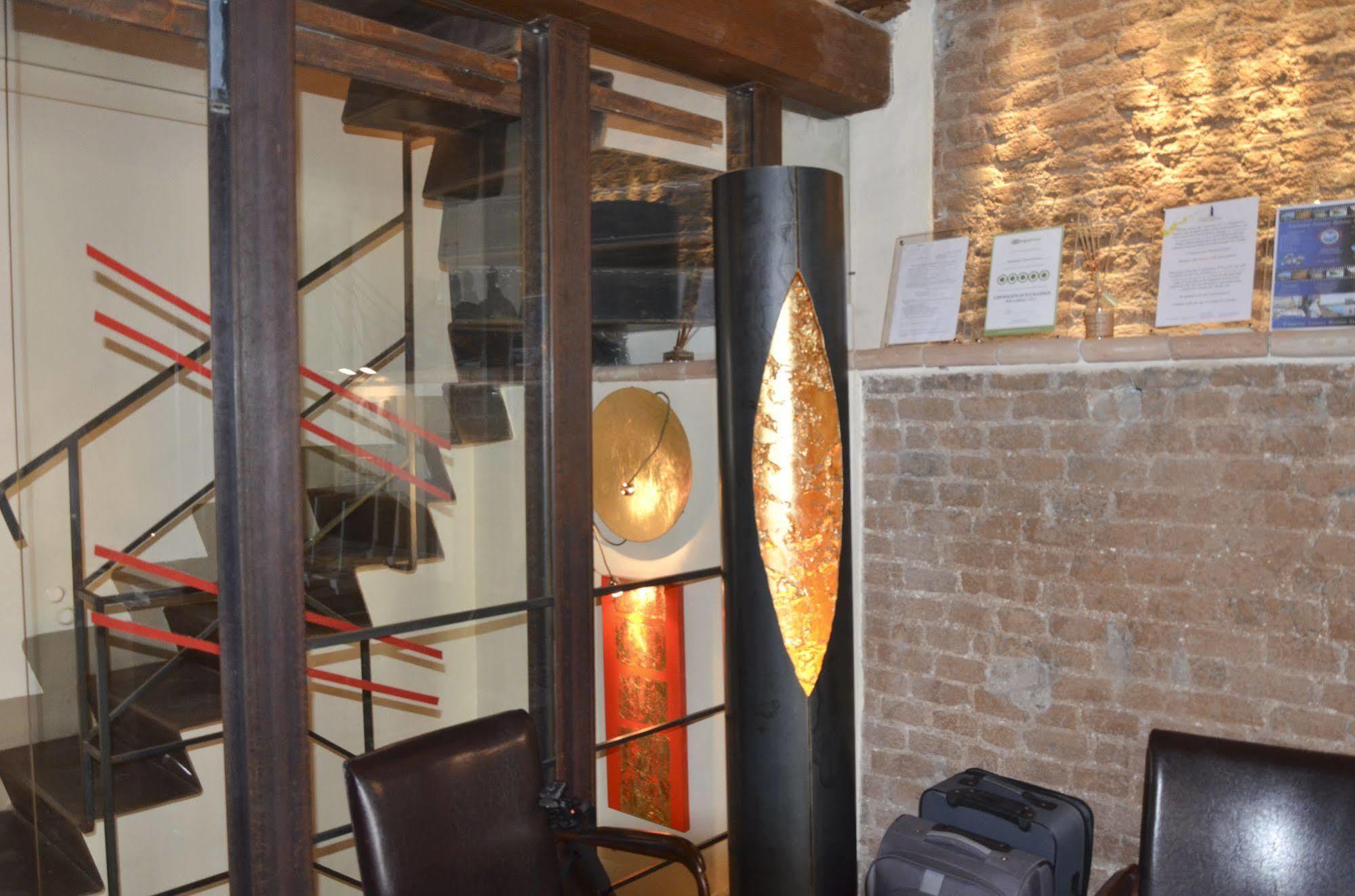 Bed and Breakfast Residenza Torre Colonna Рим Экстерьер фото
